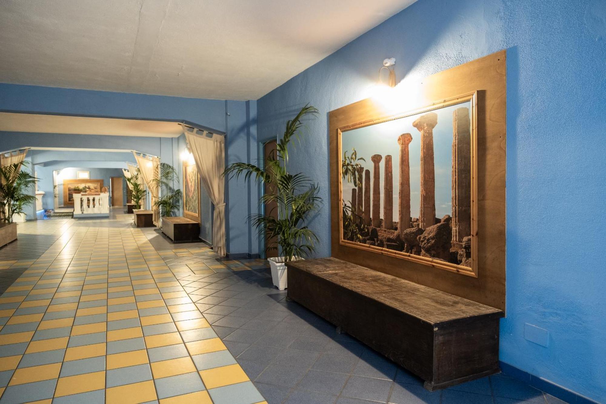 Oasi Azzurra Aparthotel Messina Exterior foto