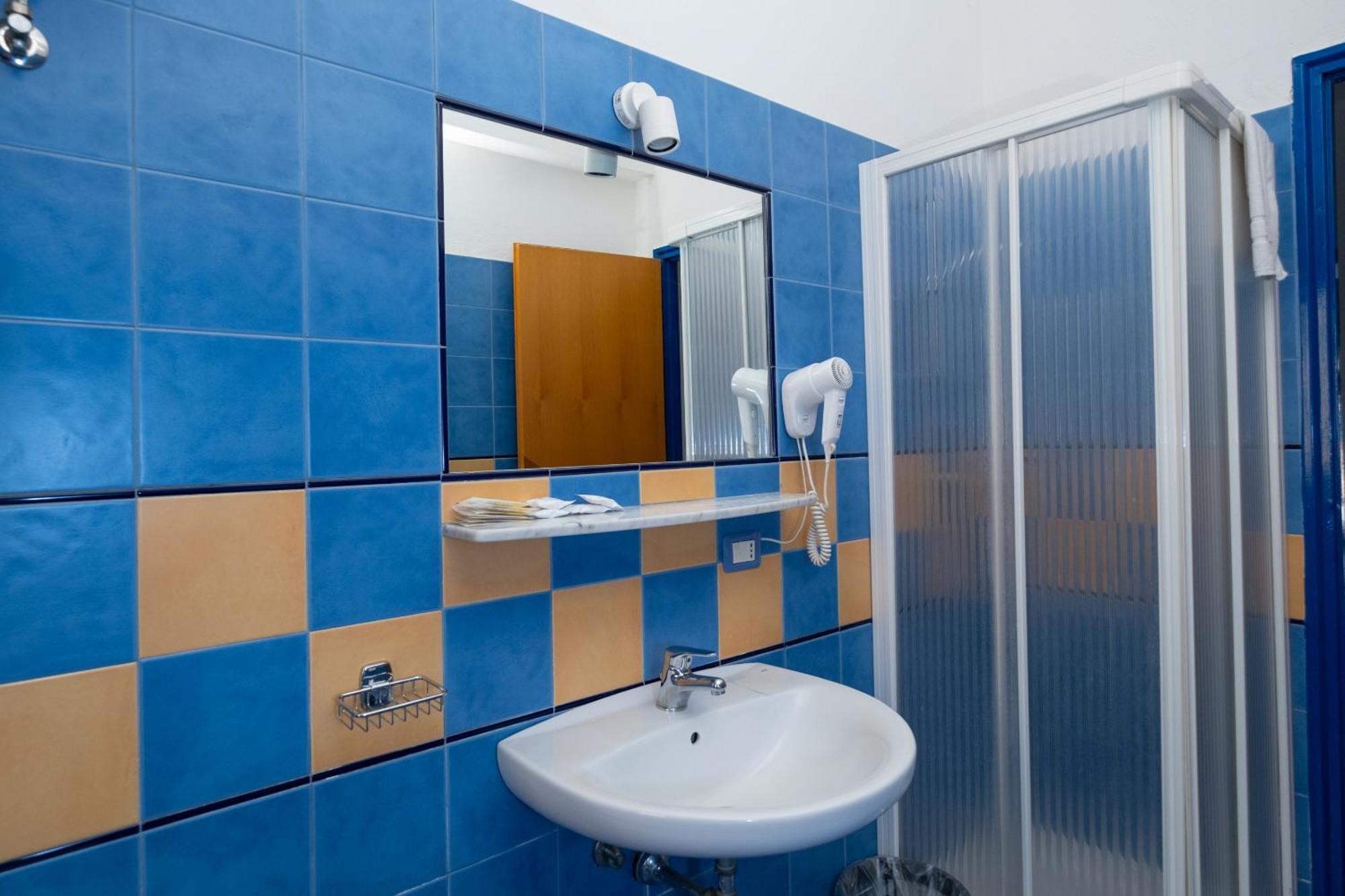 Oasi Azzurra Aparthotel Messina Exterior foto