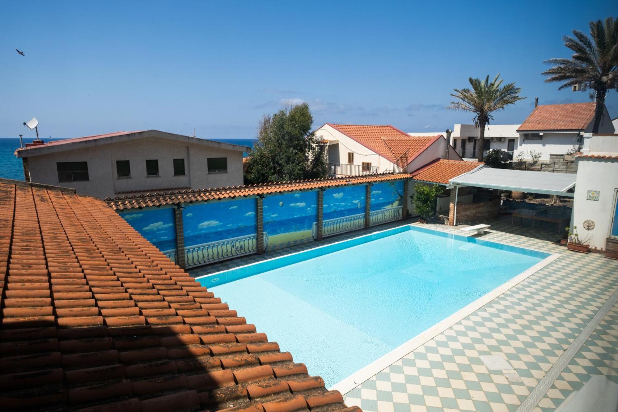 Oasi Azzurra Aparthotel Messina Exterior foto